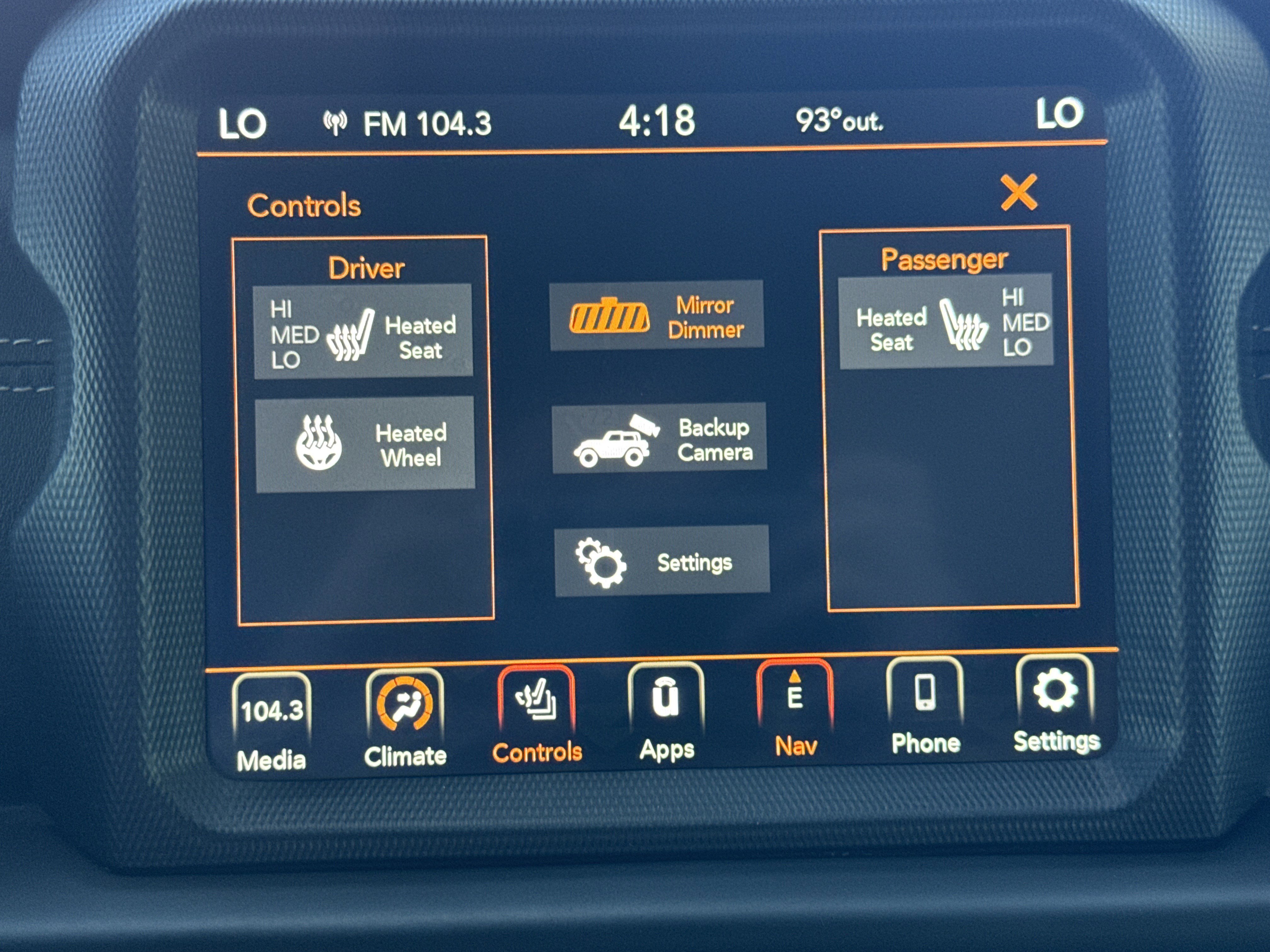 Used 2021 Jeep Wrangler Unlimited Sahara AWD/4WD image 22