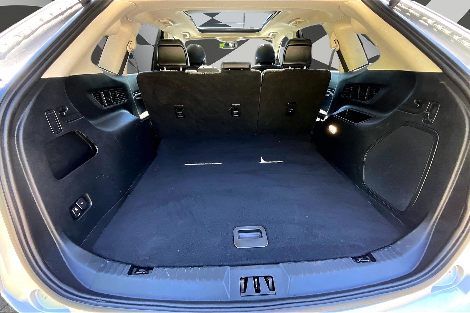Certified 2019 Ford Edge Titanium w/ Equipment Group 301A FWD image 27