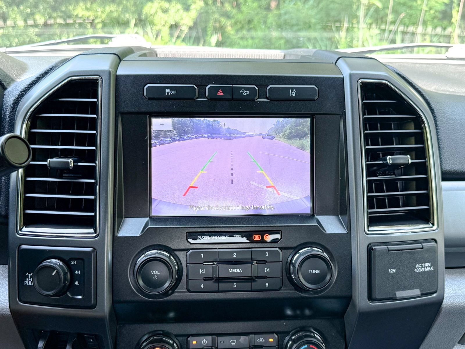Certified 2020 Ford F250 XLT w/ FX4 Off-Road Package AWD/4WD image 25