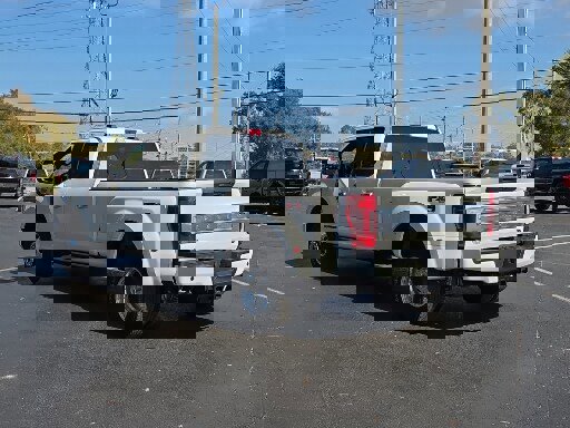 Certified 2022 Ford F350 Platinum image 3