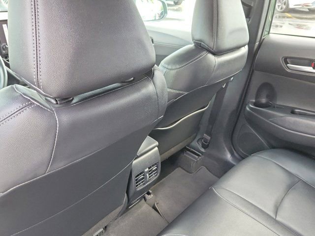 Used 2023 Toyota Corolla Cross XLE w/ Convenience Package FWD image 16