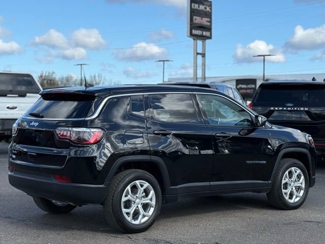Used 2024 Jeep Compass Sport AWD/4WD image 38