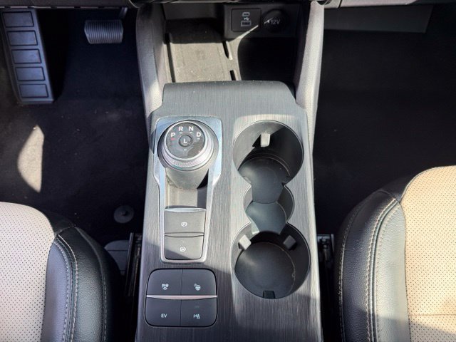 Certified 2022 Ford Escape Titanium w/ Titanium Premium Package FWD image 20