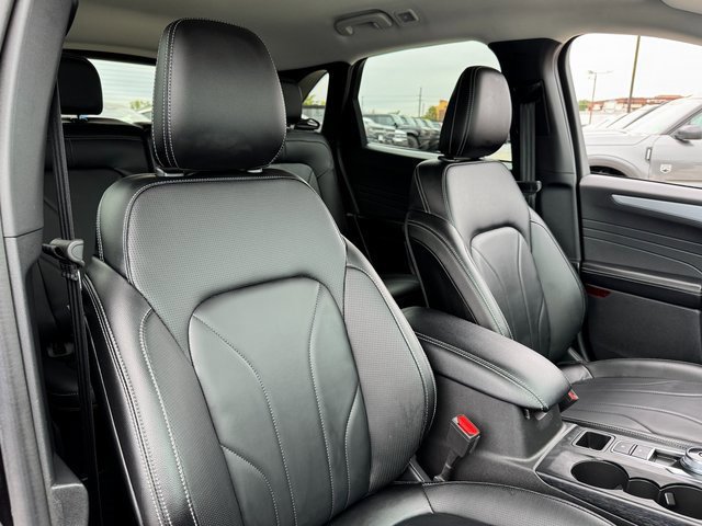 Certified 2025 Ford Escape SE w/ PHEV Premium Package image 20