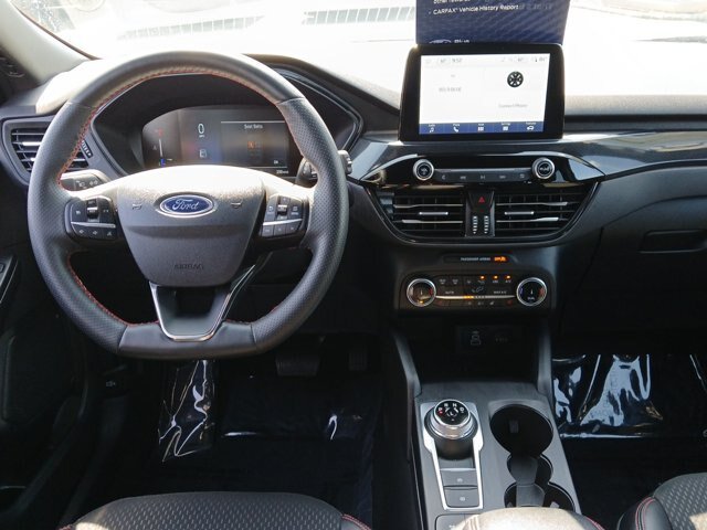 Certified 2025 Ford Escape ST-Line Select AWD/4WD image 7