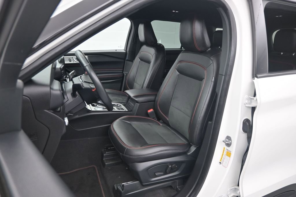 Certified 2022 Ford Explorer ST-Line RWD image 20