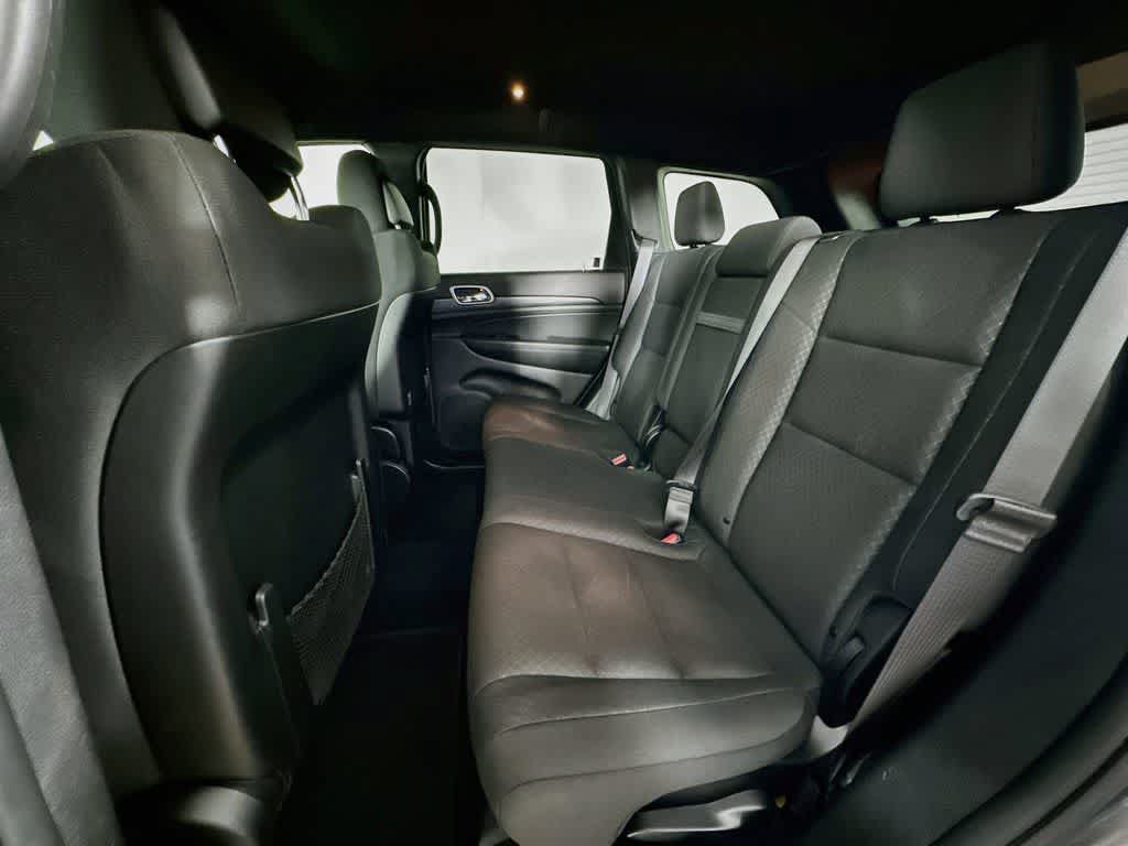 Used 2019 Jeep Grand Cherokee Laredo RWD image 12