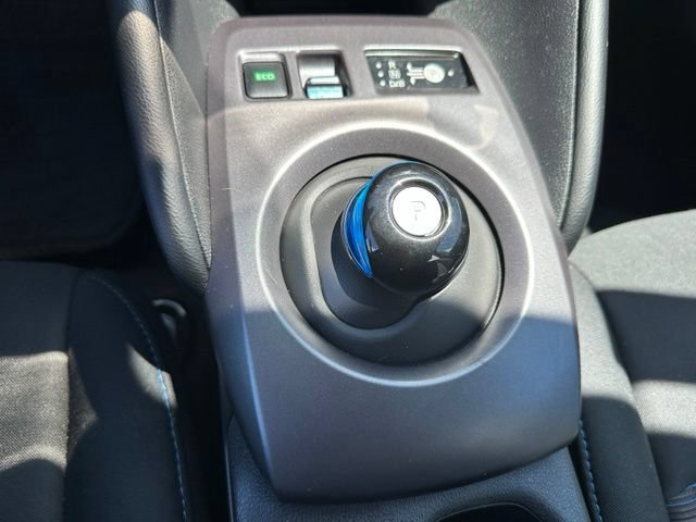 Used 2025 Nissan Leaf S FWD image 19