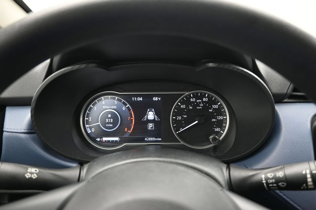 Used 2025 Nissan Versa SV FWD image 23