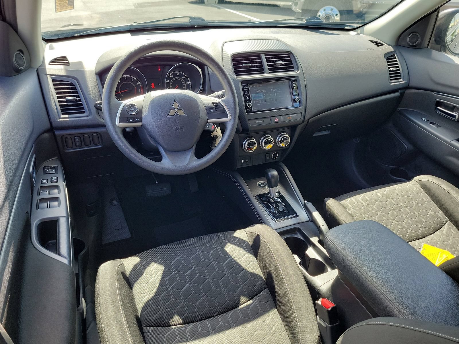 Used 2025 Mitsubishi Outlander Sport ES AWD/4WD image 11