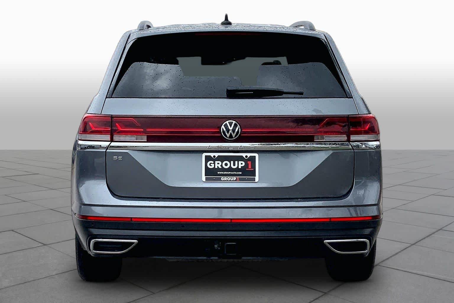 Used 2025 Volkswagen Atlas SE FWD image 5
