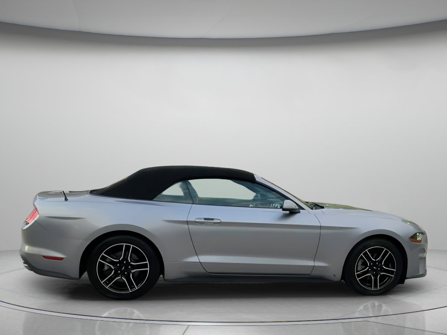 Certified 2020 Ford Mustang Premium RWD image 31