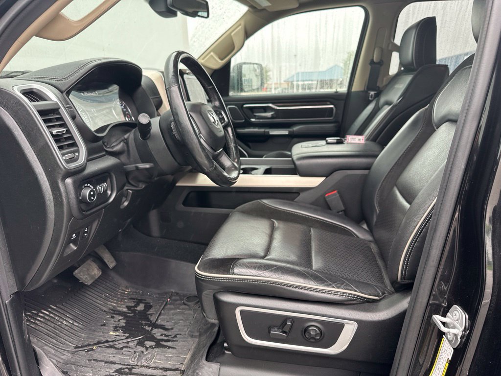 Used 2019 RAM 1500 Laramie AWD/4WD image 14