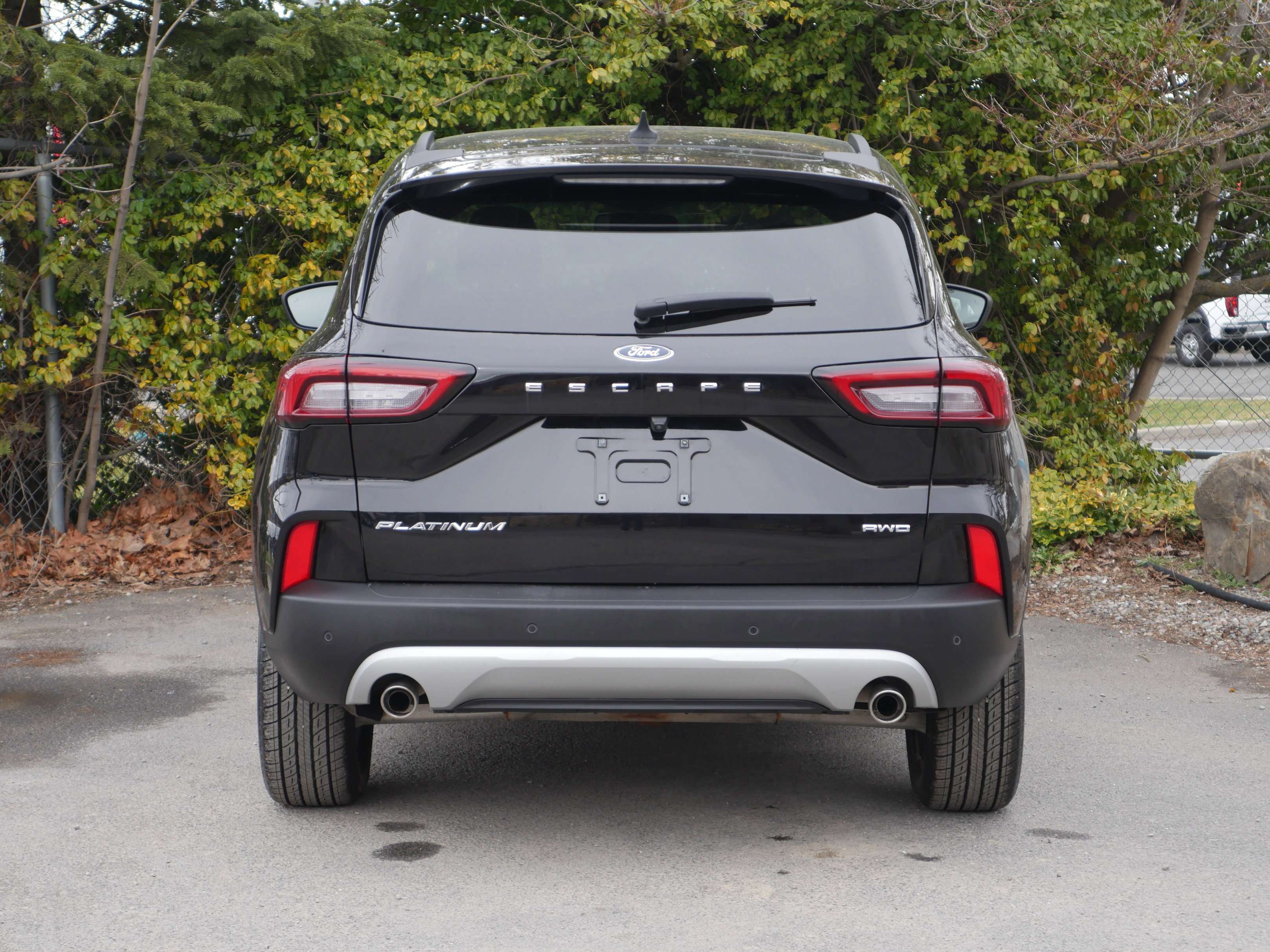 Certified 2025 Ford Escape Platinum AWD/4WD image 2