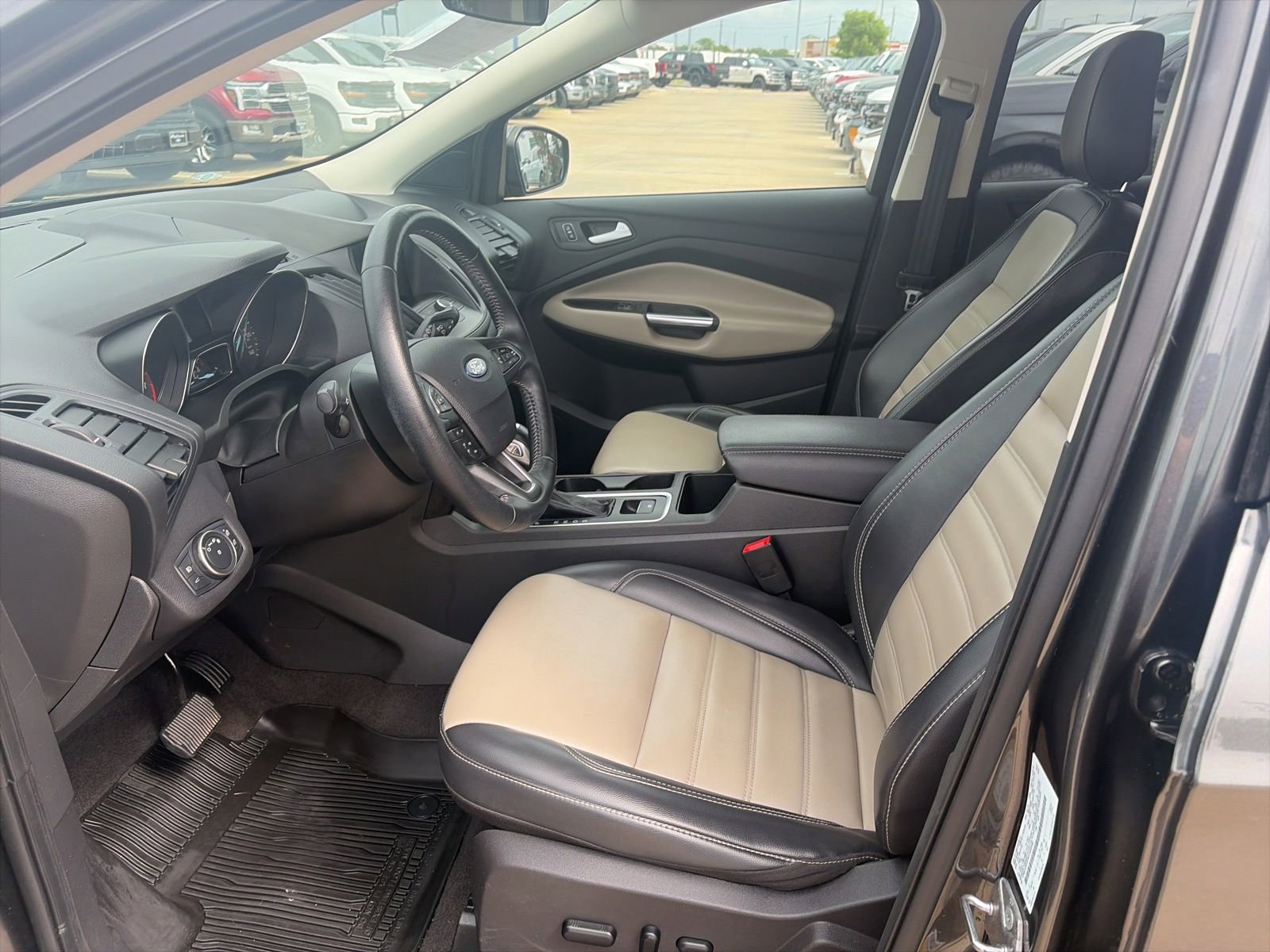 Certified 2019 Ford Escape SEL FWD image 11