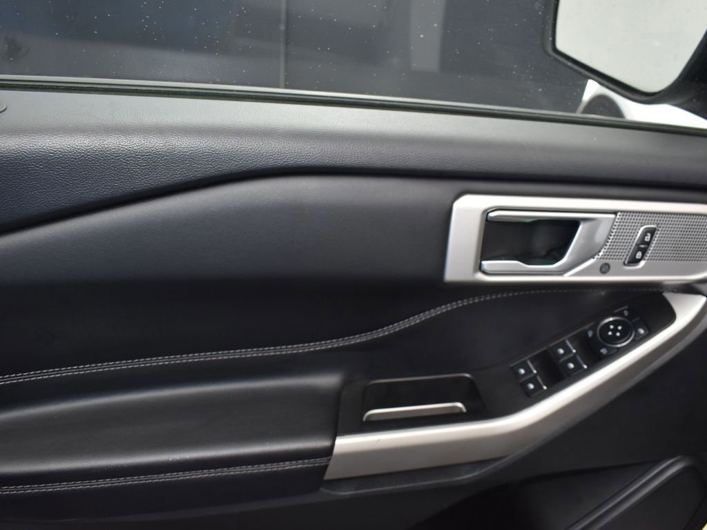 Certified 2023 Ford Explorer Limited image 31