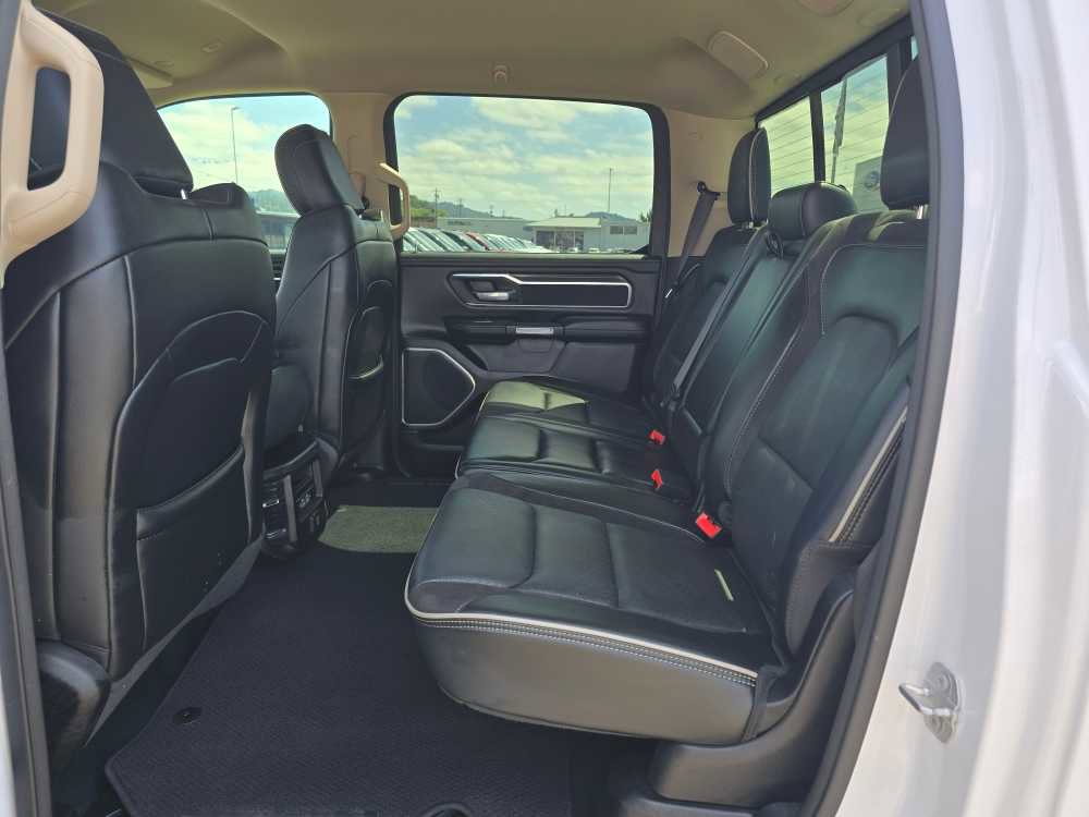 Used 2021 RAM 1500 Laramie w/ Off Road Group AWD/4WD image 17