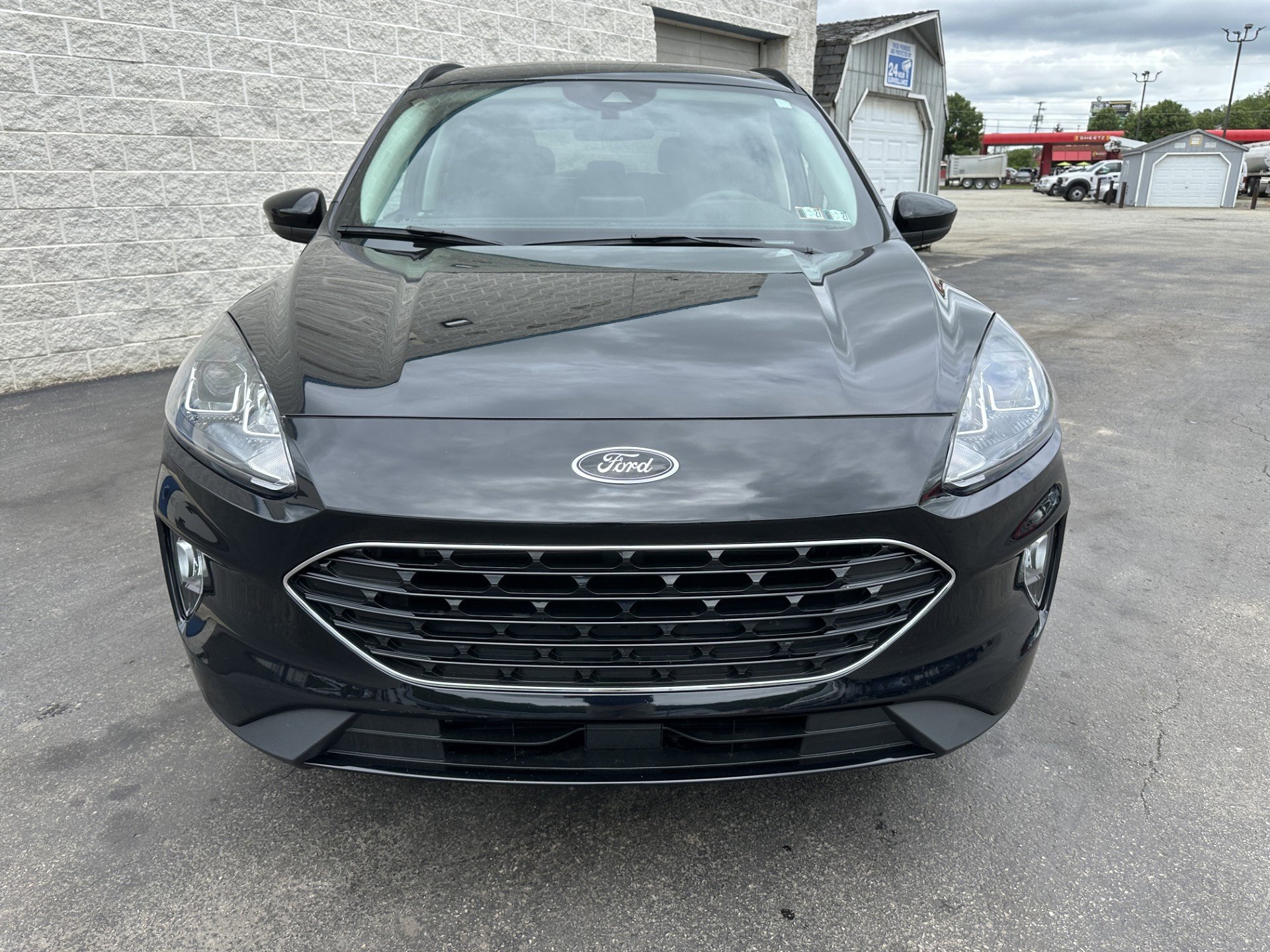 Certified 2022 Ford Escape SEL w/ SEL Stealth AWD Package image 3