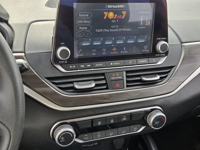 Used 2024 Nissan Altima 2.5 SV image 18