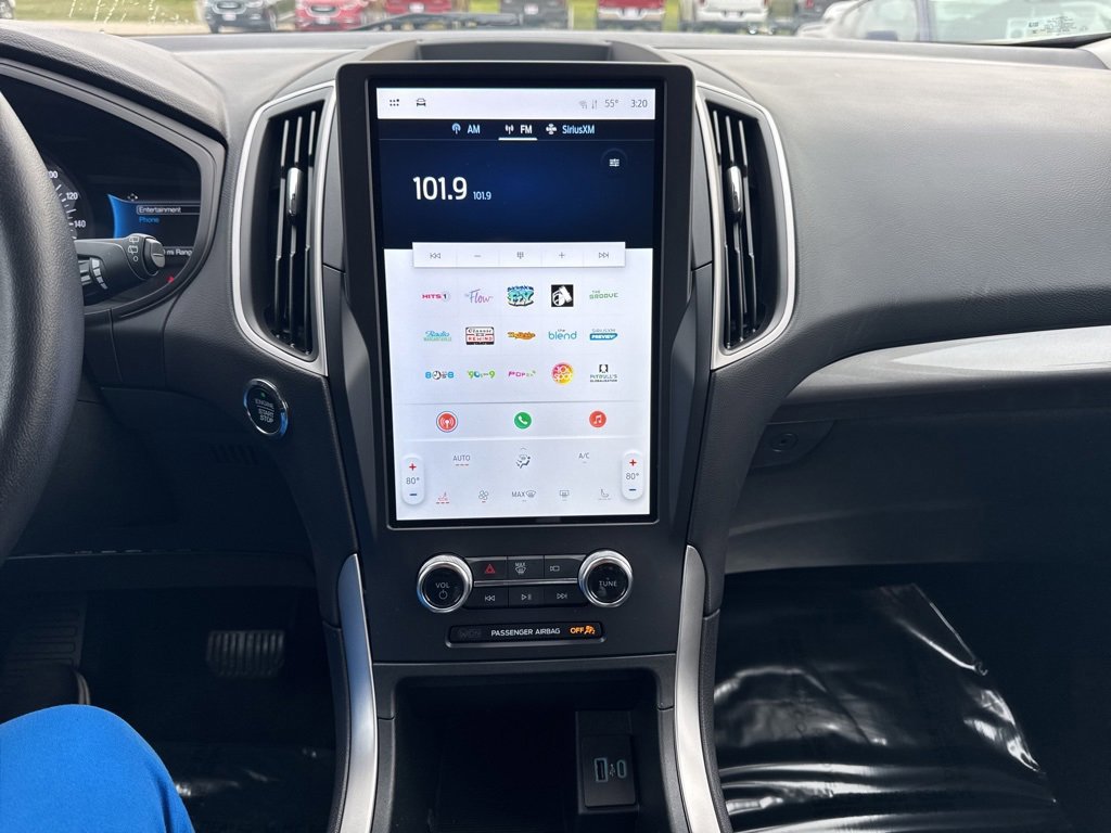 Certified 2024 Ford Edge SEL image 9