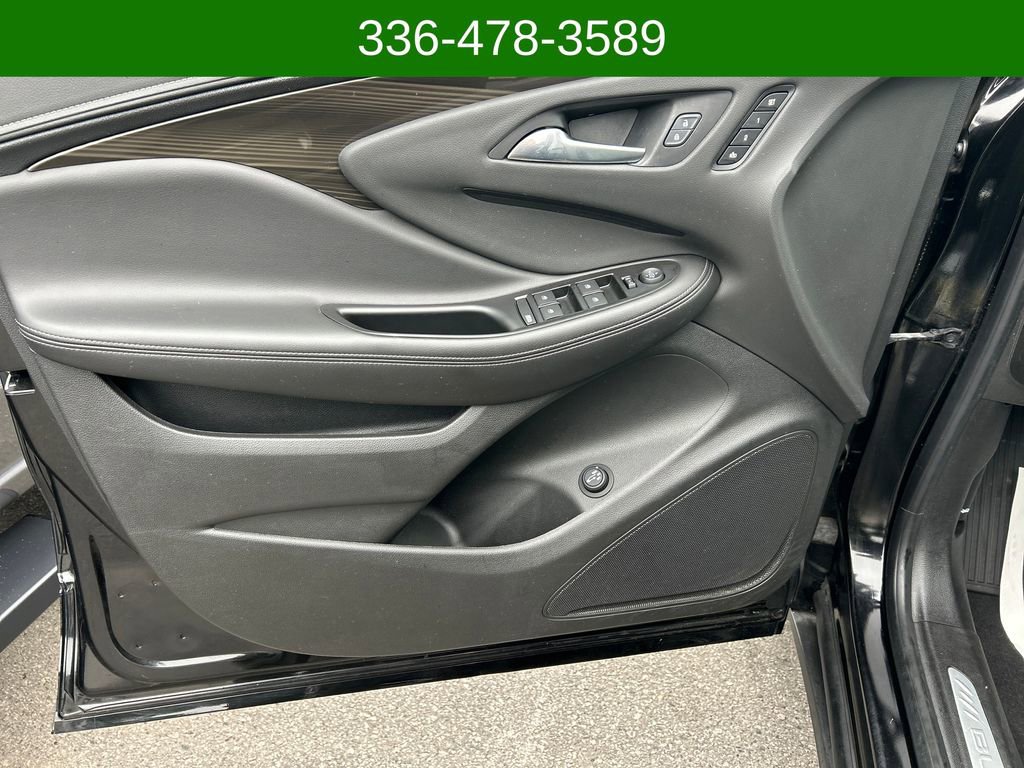 Used 2019 Buick Envision Essence AWD/4WD image 10