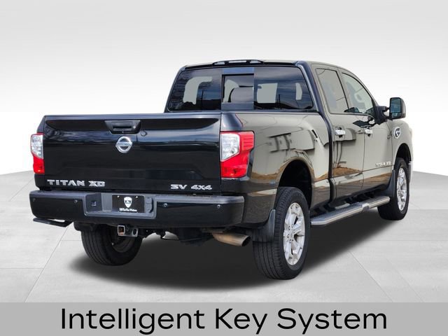Used 2019 Nissan Titan SV w/ SV Convenience Package image 5