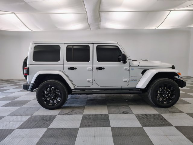 Used 2024 Jeep Wrangler Unlimited Sahara AWD/4WD image 7
