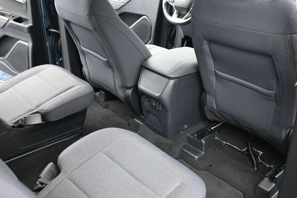 Certified 2025 Ford Explorer Active AWD/4WD image 10