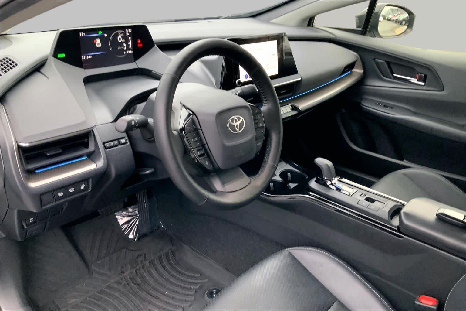 Used 2023 Toyota Prius XLE FWD image 16