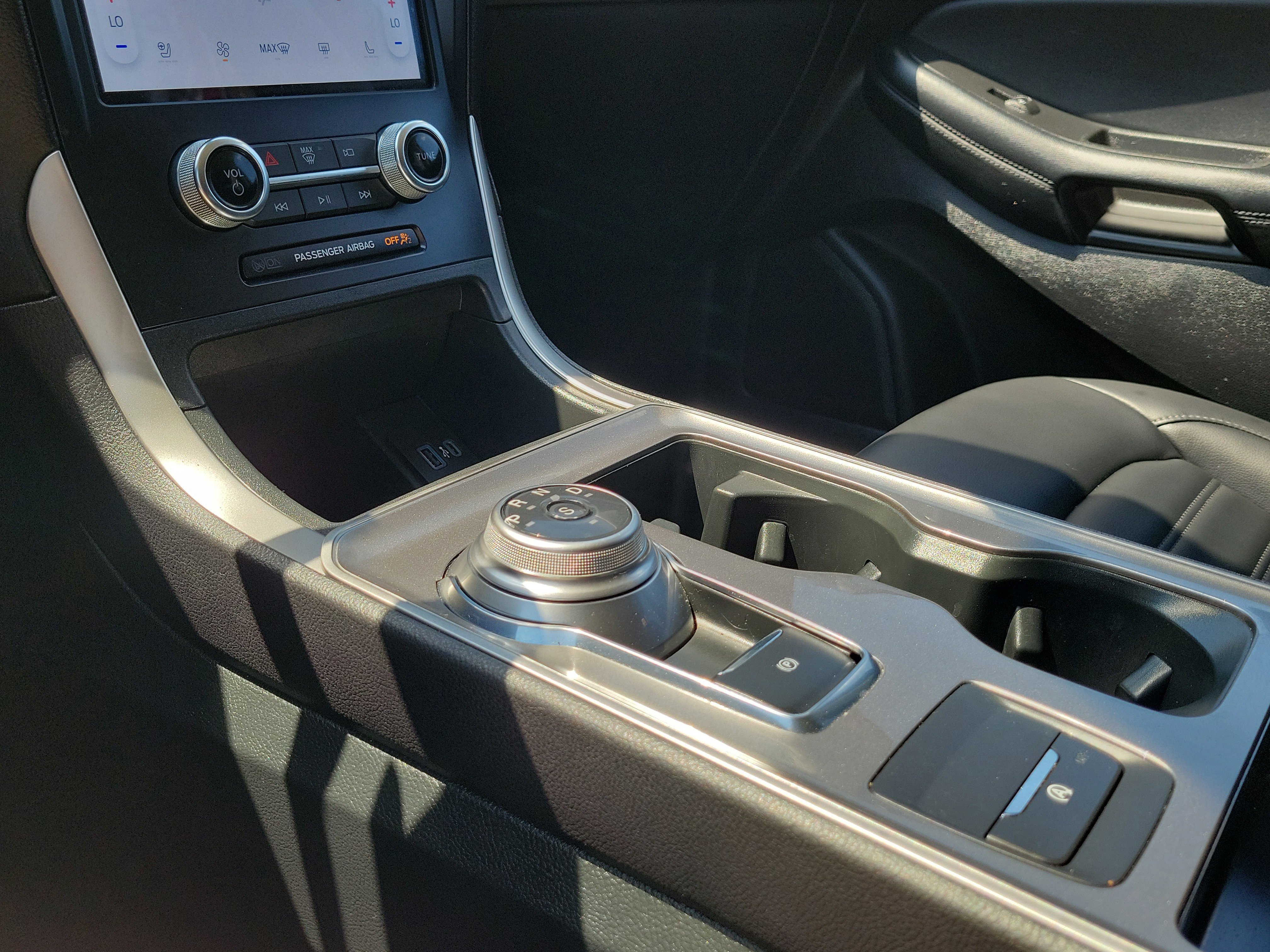 Certified 2024 Ford Edge SEL w/ Convenience Package image 28