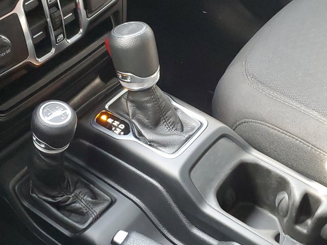 Used 2023 Jeep Wrangler Unlimited w/ Cold Weather Group AWD/4WD image 19