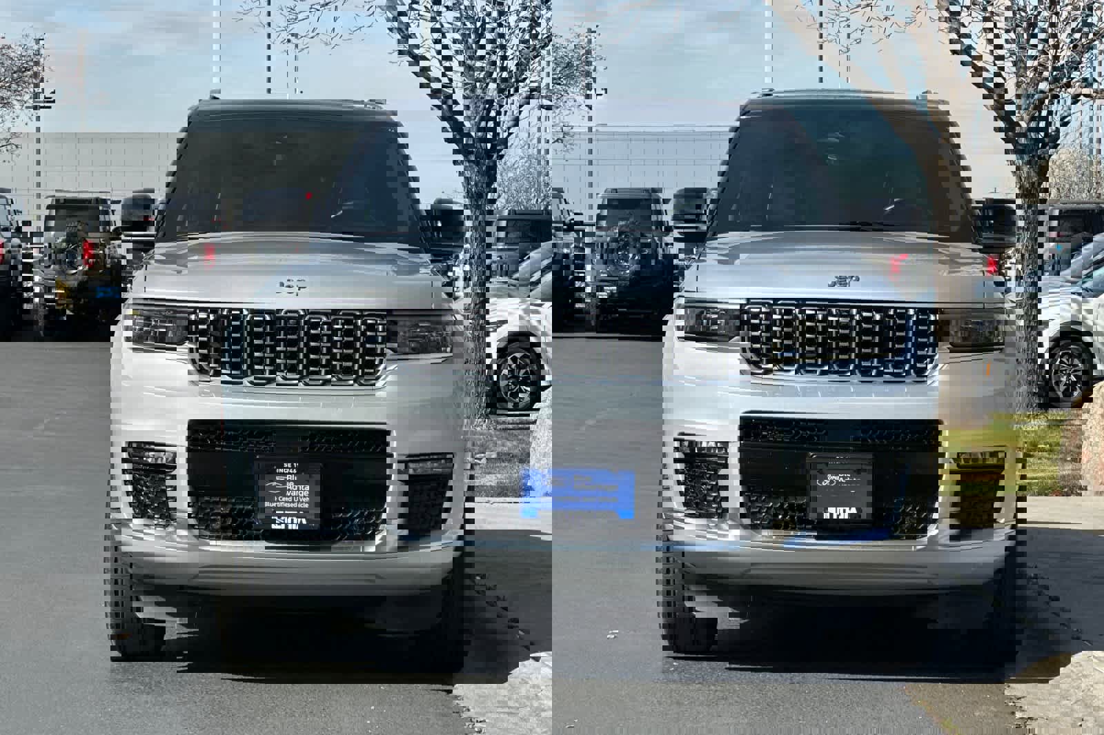 Used 2023 Jeep Grand Cherokee L Summit image 8