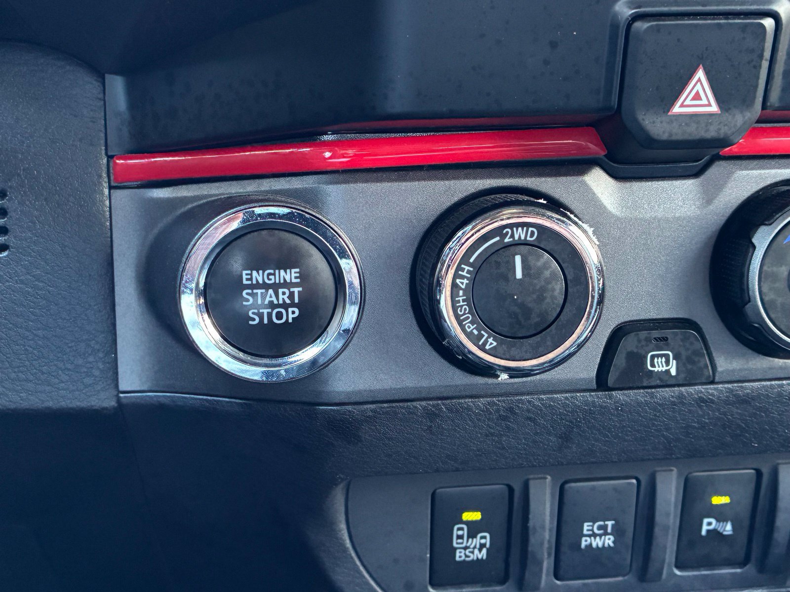 Used 2023 Toyota Tacoma TRD Off-Road w/ Technology Package AWD/4WD image 19