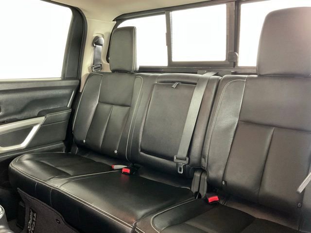 Used 2019 Nissan Titan PRO-4X w/ Pro-4x Convenience Package image 16