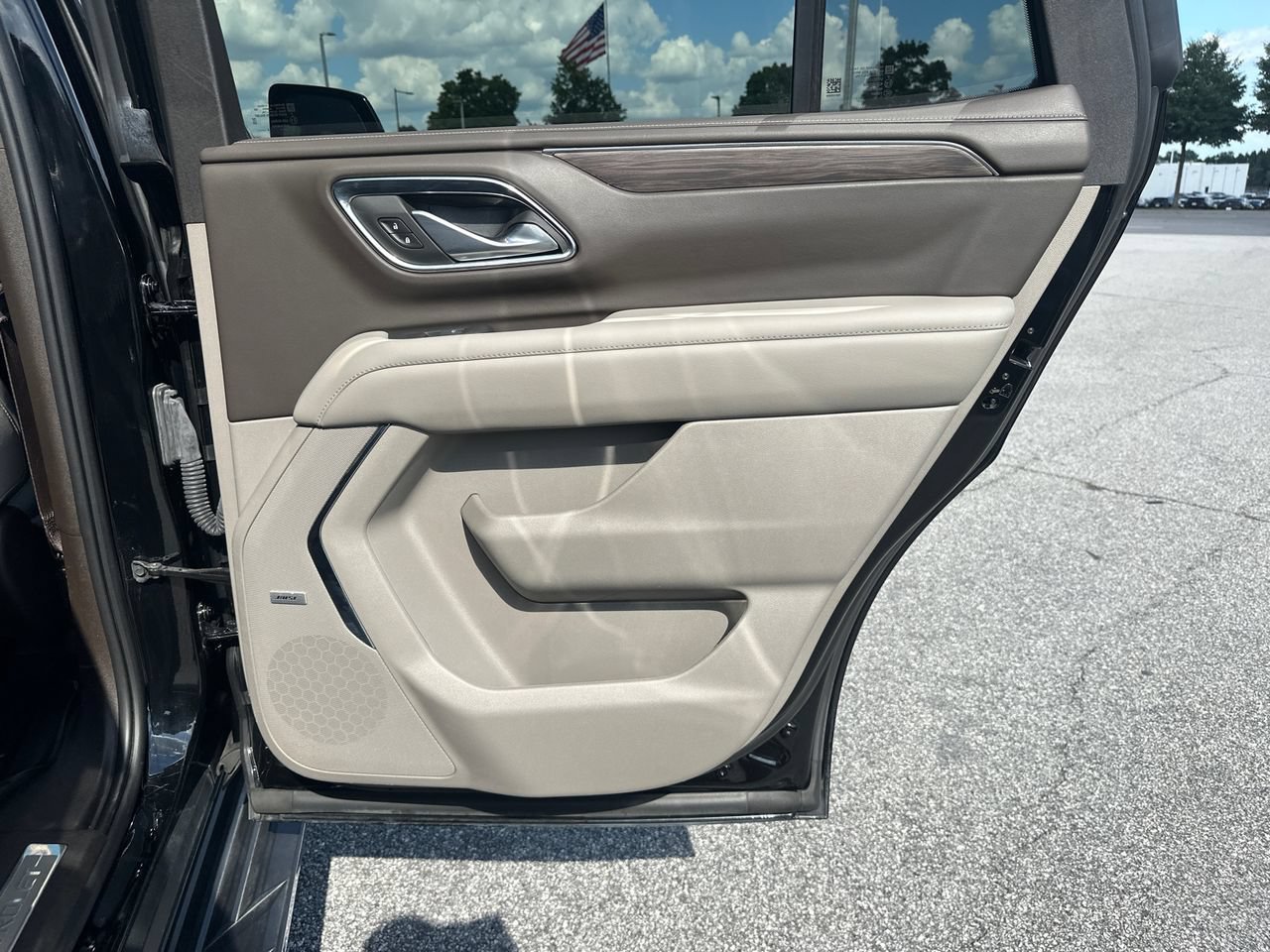 Used 2023 Chevrolet Tahoe LT RWD image 18