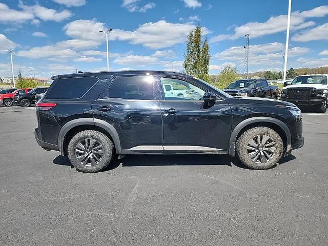 Used 2022 Nissan Pathfinder S AWD/4WD image 4