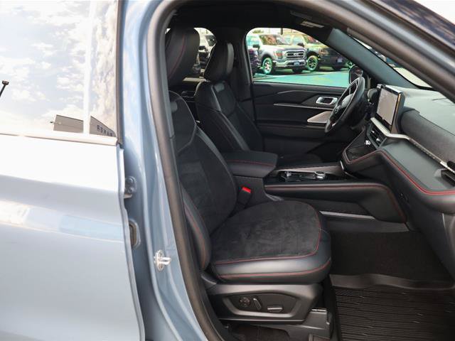 Certified 2025 Ford Explorer ST AWD/4WD image 32