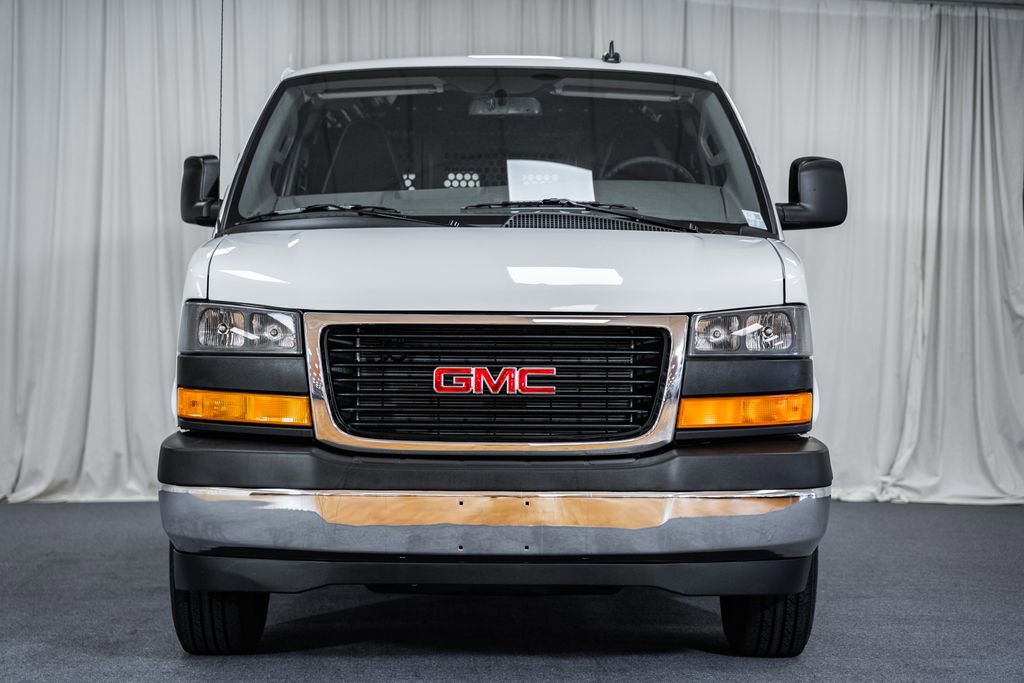 Used 2024 GMC Savana 2500 w/ Driver Convenience Package image 2