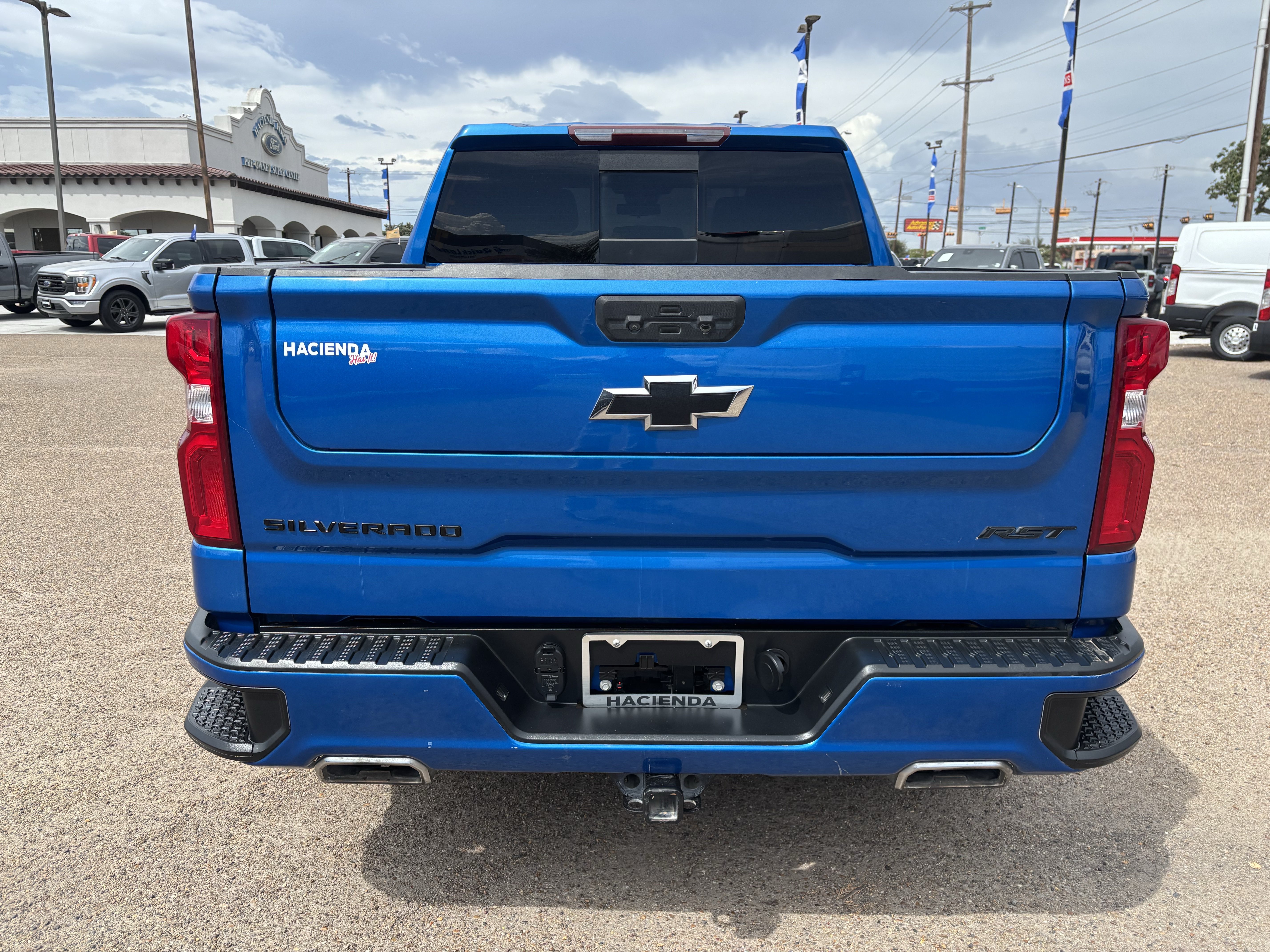 Used 2023 Chevrolet Silverado 1500 RST w/ Texas Edition Plus AWD/4WD image 3