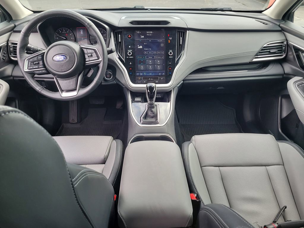 Used 2025 Subaru Outback Limited image 13
