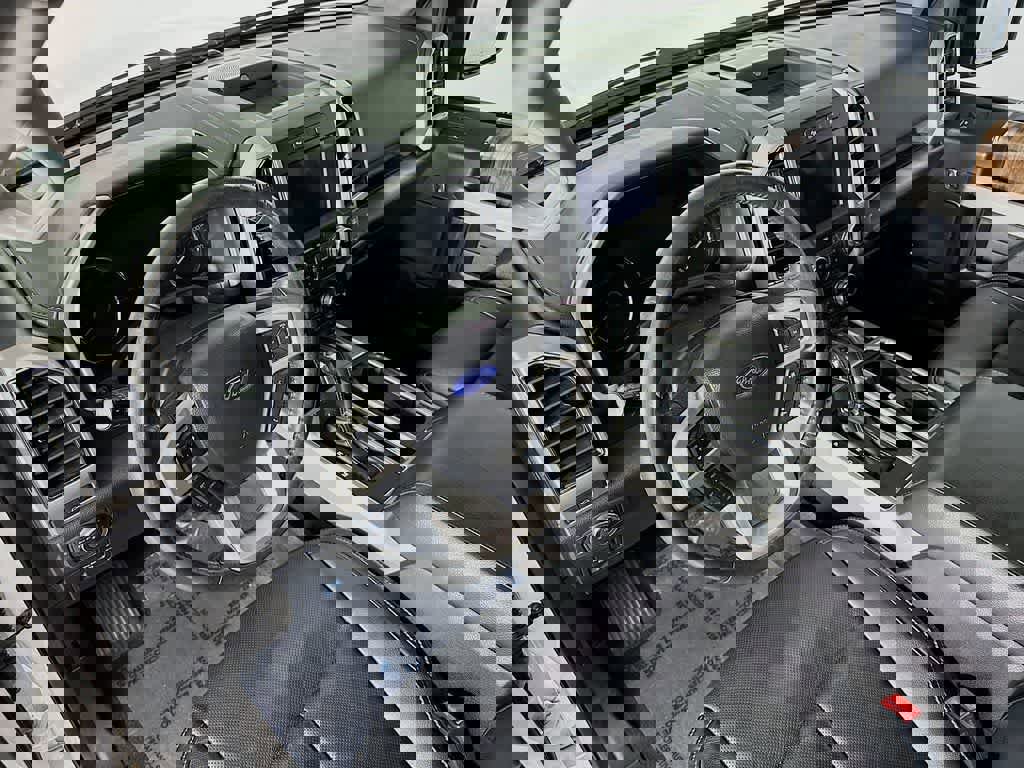 Certified 2018 Ford F150 Lariat w/ Equipment Group 502A Luxury image 9