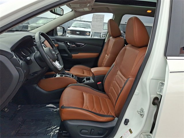 Used 2017 Nissan Rogue SL w/ SL Premium Package image 13