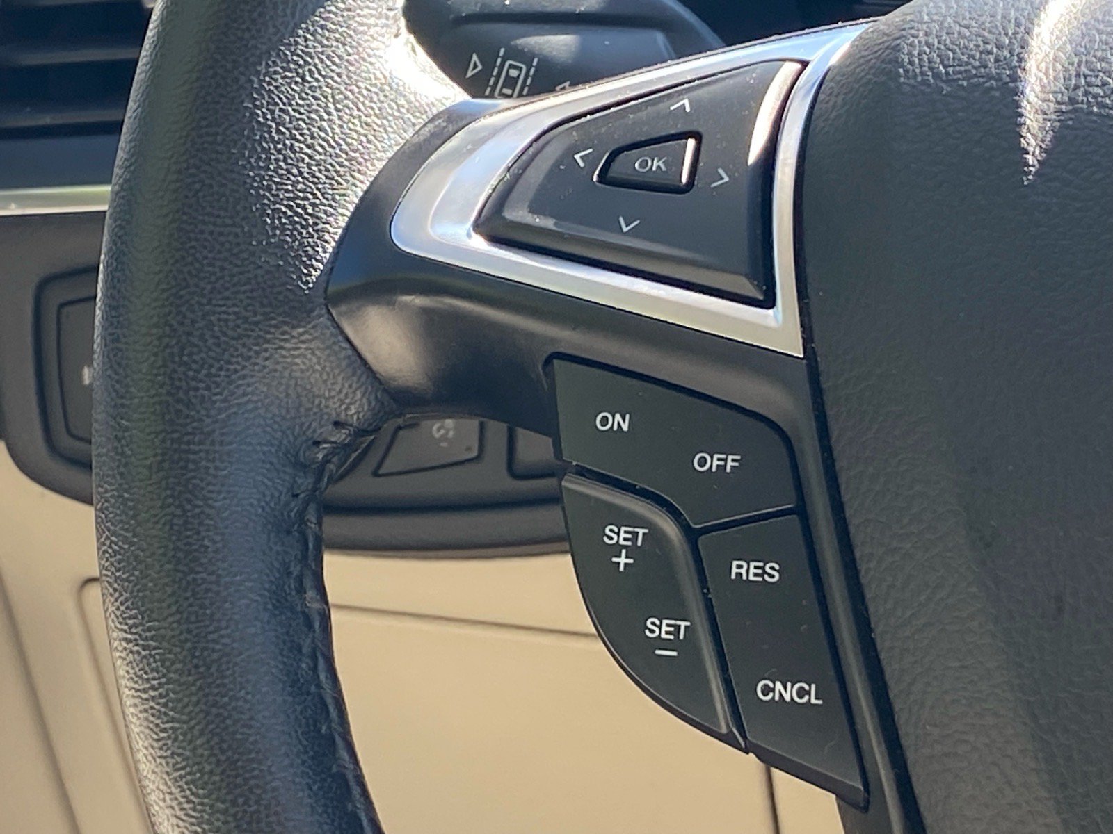 Certified 2024 Ford Edge Titanium AWD/4WD image 6