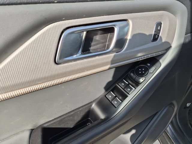 Certified 2026 Ford Explorer Active w/ Active Comfort Package AWD/4WD image 10