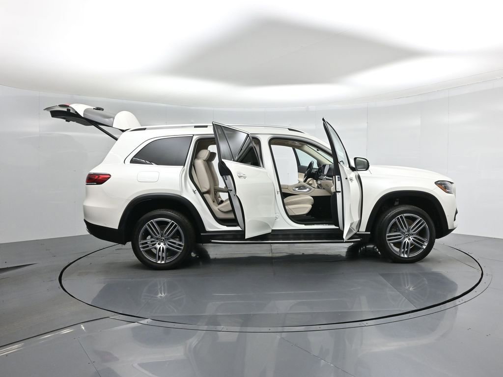 Used 2021 Mercedes-Benz GLS 450 4MATIC image 4