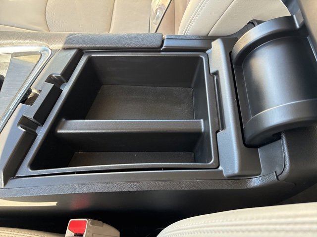 Used 2023 Buick Enclave Essence image 39