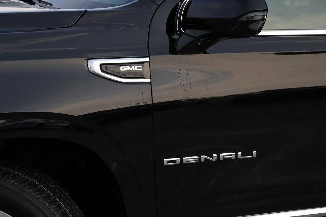 Used 2022 GMC Yukon XL Denali image 14