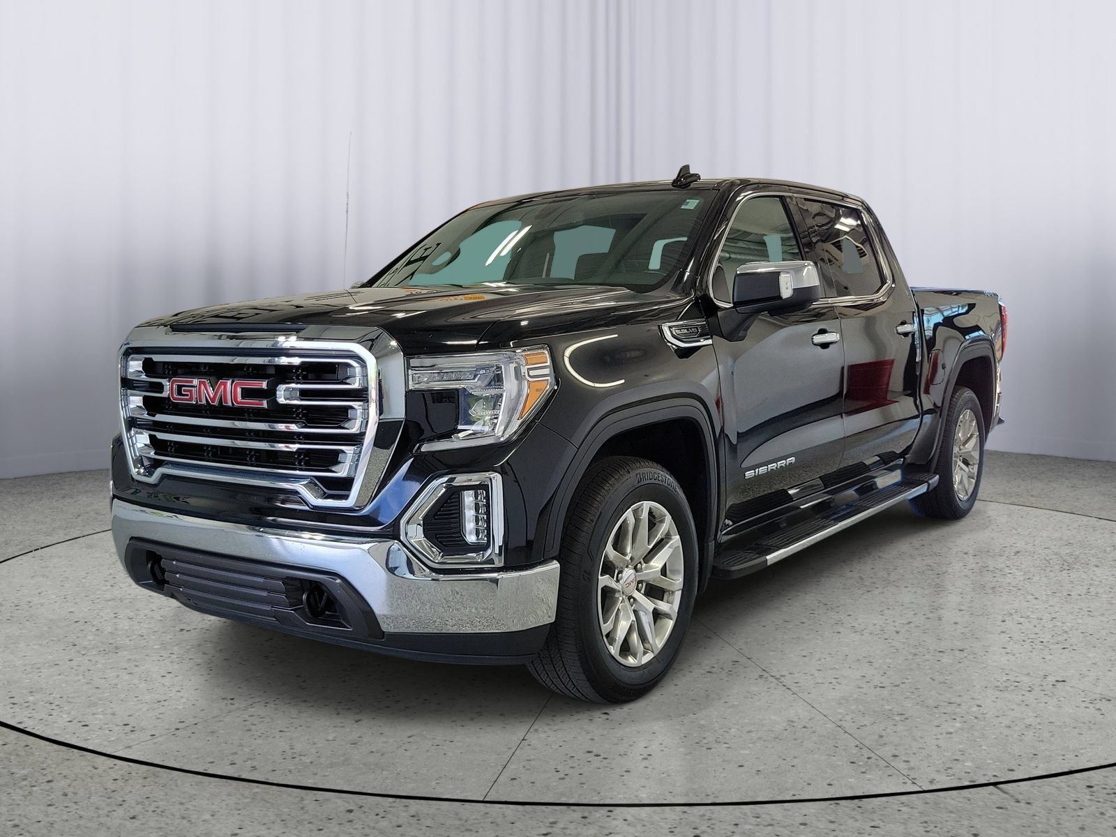 Used 2020 GMC Sierra 1500 SLT w/ SLT Premium Package AWD/4WD image 4