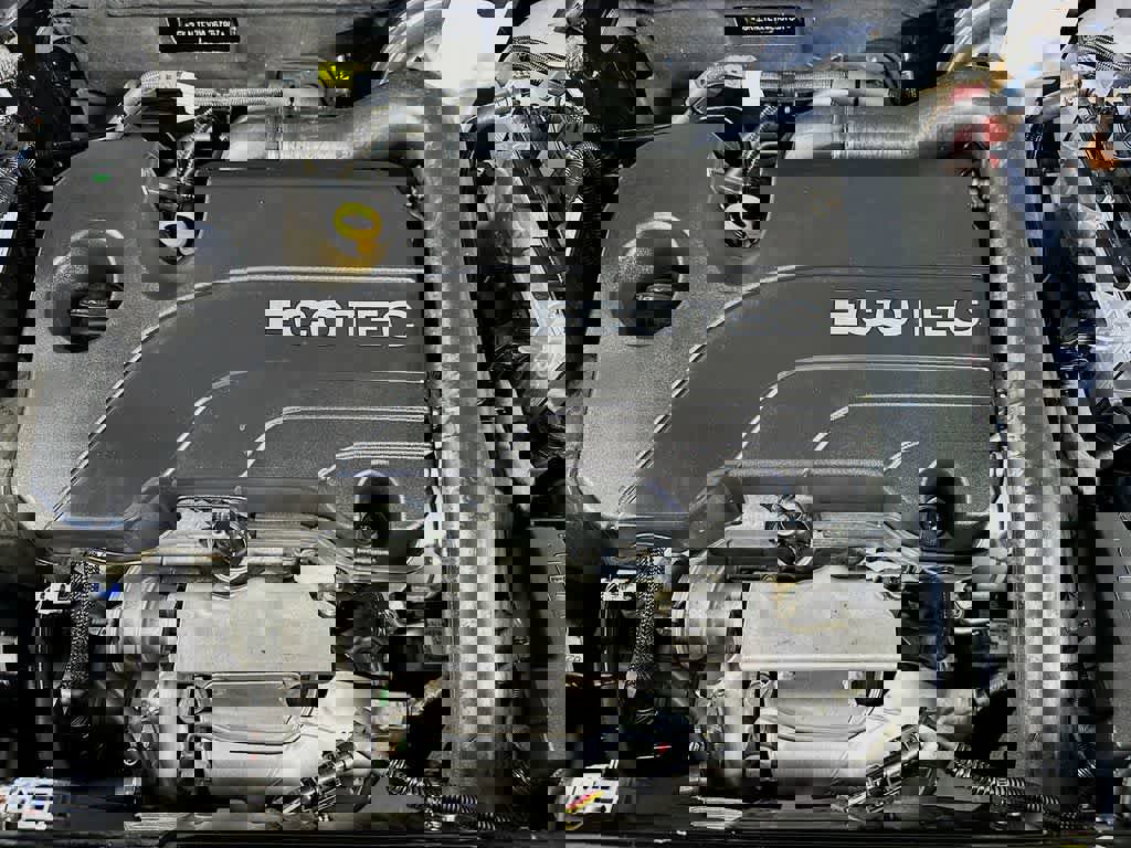 Used 2021 GMC Terrain SLE w/ Driver Convenience Package image 9