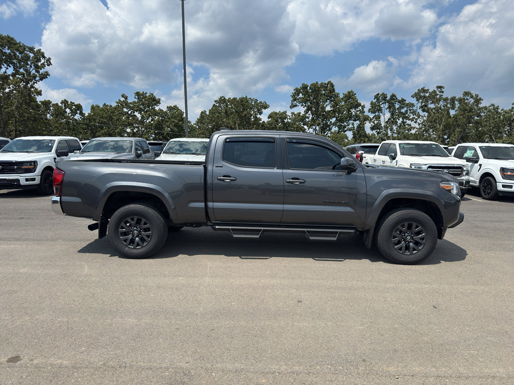 Used 2023 Toyota Tacoma SR5 RWD image 4